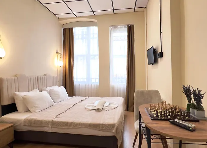 Golden Door Hotel